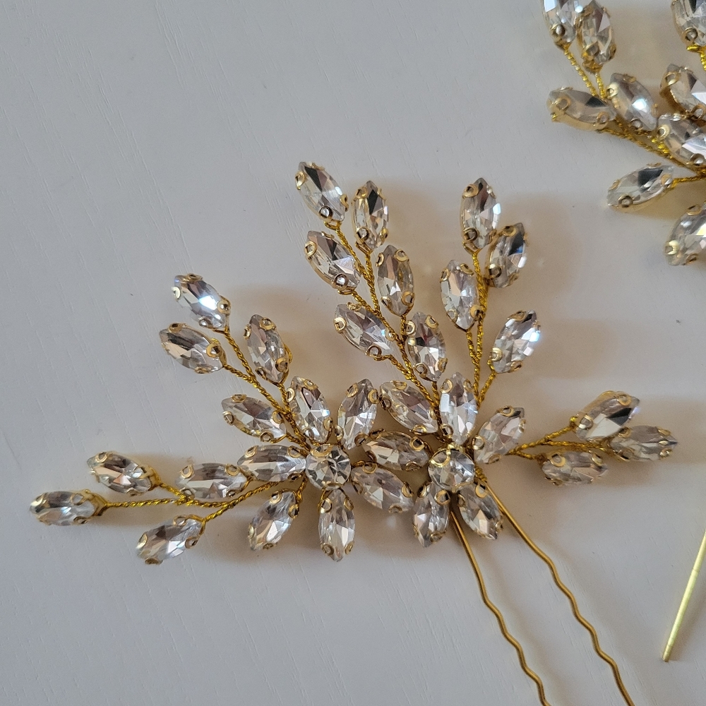 Gold Rhinestone headpiece pins - Picture 3 of 9